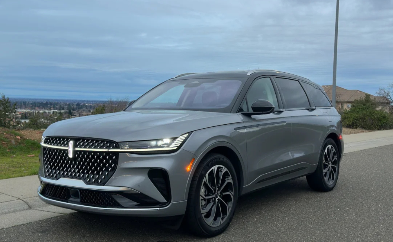 Best Luxury Hybrid SUVs for 2026 Top Picks and Rankings Image